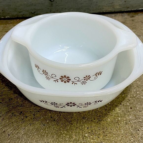 Vintage Milk Glass Bake Dish Set of 2 - Picture 2 of 4